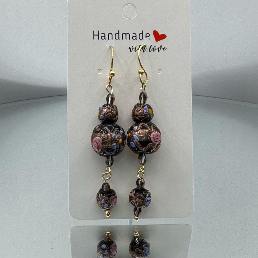 Vintage Wedding Cake Beaded Earrings - Artisan Made - Picture 3 of 3